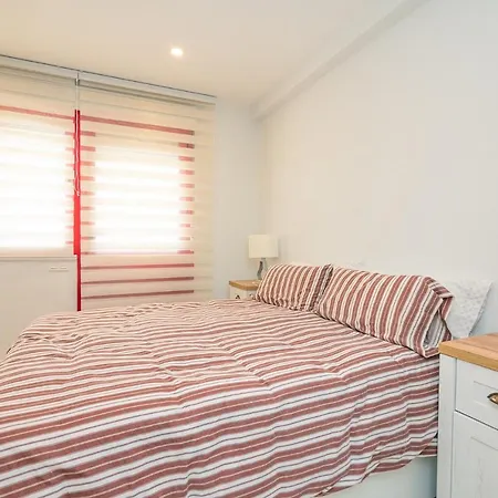 Urbanizacion Con Piscina Arnelas Sanxenxo