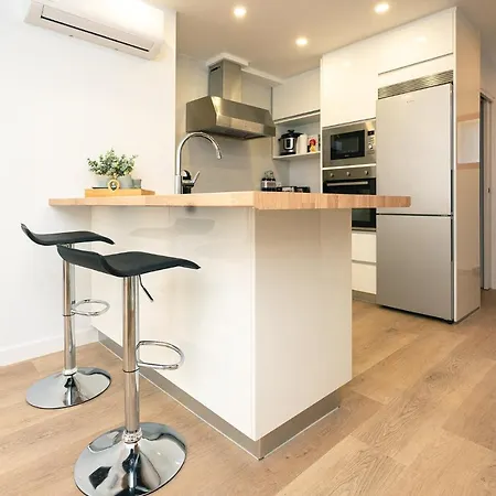 Urbanizacion Con Piscina Arnelas