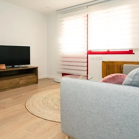 Urbanizacion Con Piscina Arnelas Lägenhet *