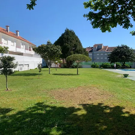 Urbanizacion Con Piscina Arnelas Sanxenxo