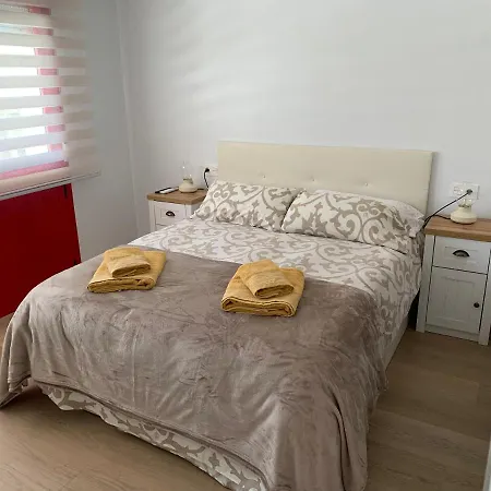 Urbanizacion Con Piscina Arnelas * サンシェンショ