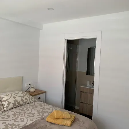 Urbanizacion Con Piscina Arnelas *