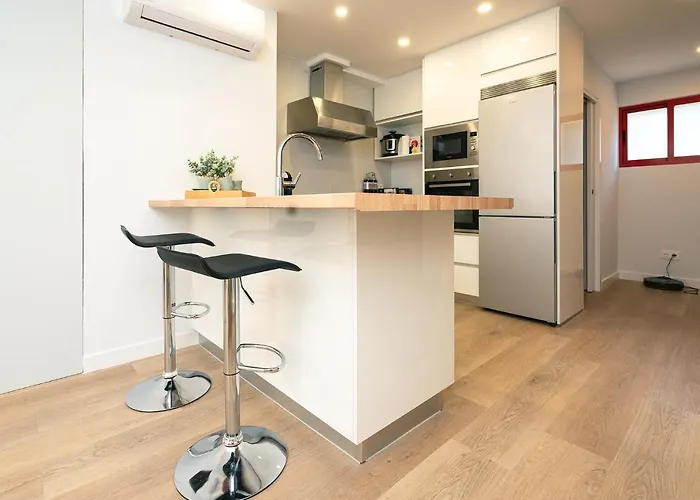 Urbanizacion Con Piscina Arnelas