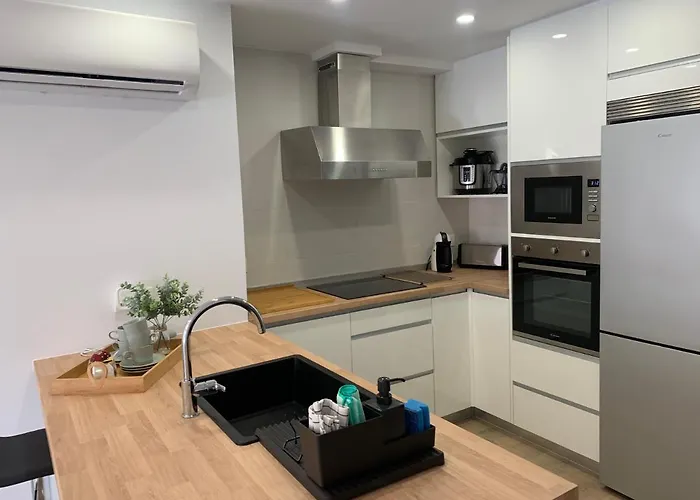 Urbanizacion Con Piscina Arnelas