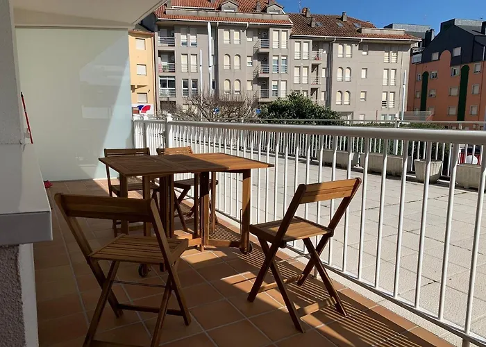 Urbanizacion Con Piscina Arnelas Sanxenxo